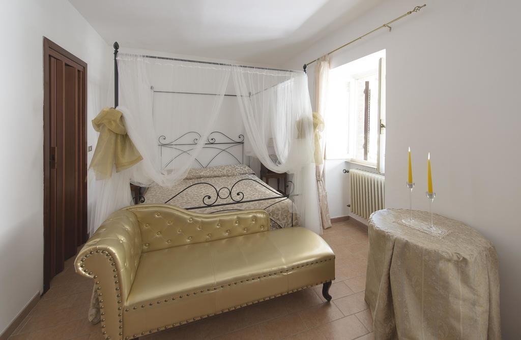 Residenza Di Via Piccardi Bed & Breakfast Gubbio Cameră foto
