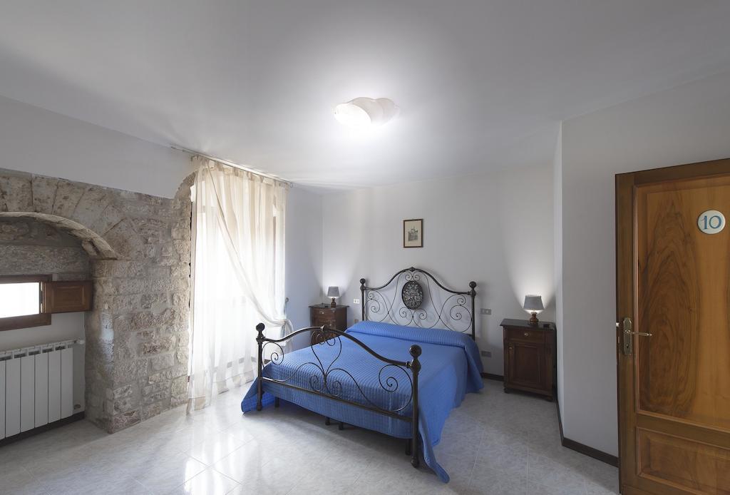 Residenza Di Via Piccardi Bed & Breakfast Gubbio Cameră foto