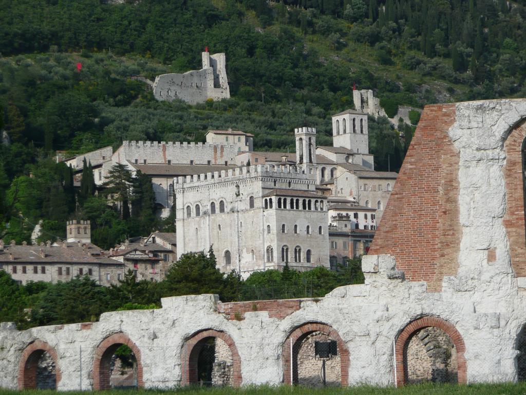 Residenza Di Via Piccardi Bed & Breakfast Gubbio Exterior foto